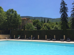Two Studios with pool in garden Park nearby spas and views at the Mont Ventoux